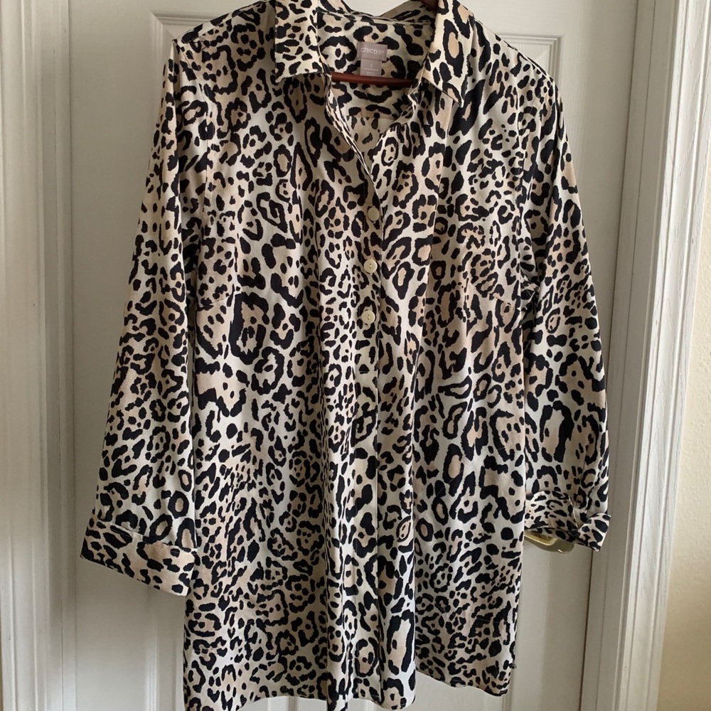 Chico’s tunic-length button-down shirt